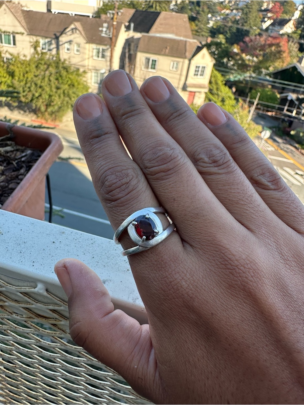 Sterling Silver Garnet Ring - Deep Red Stone - Picture 2 of 6